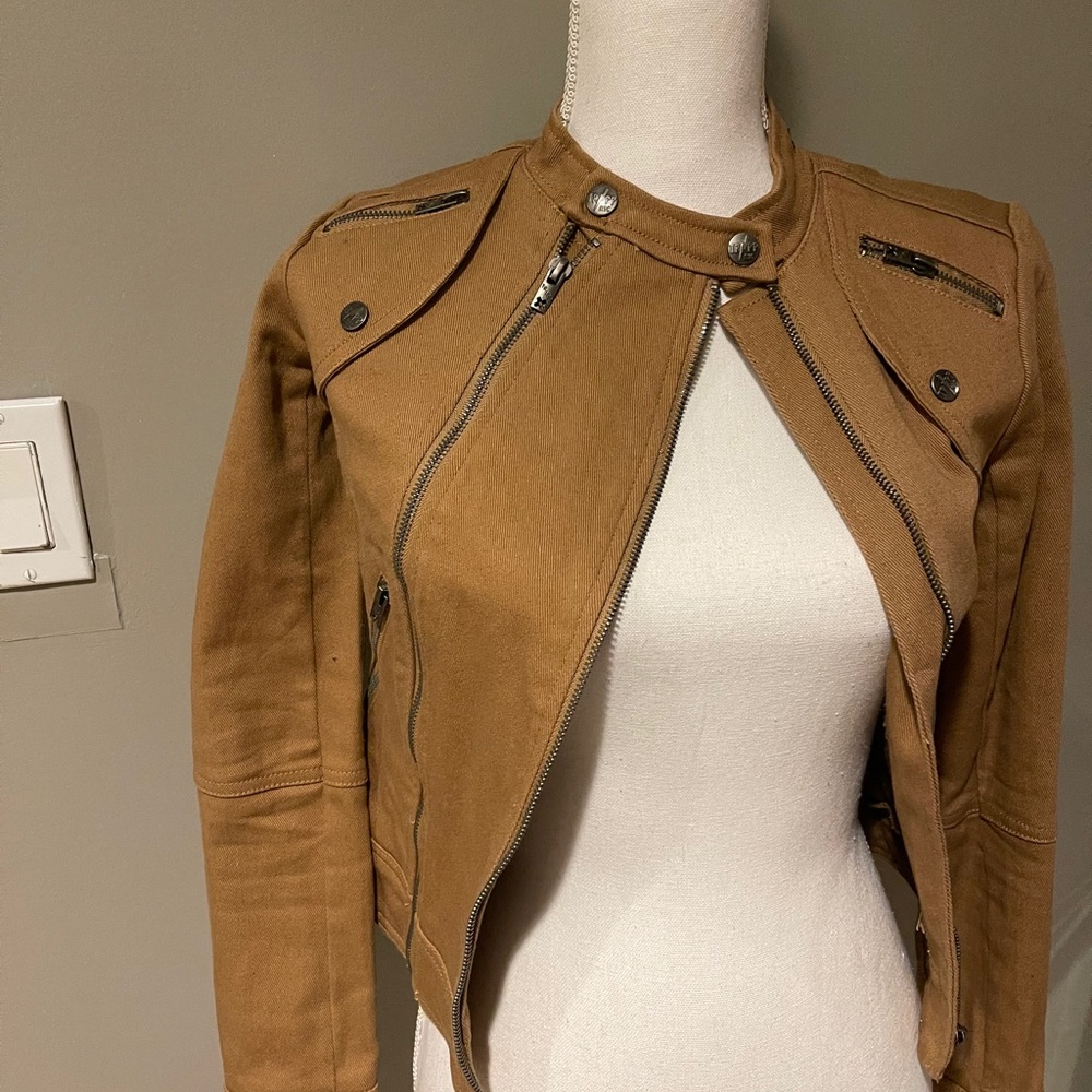Jacket! - Picture 5 of 5